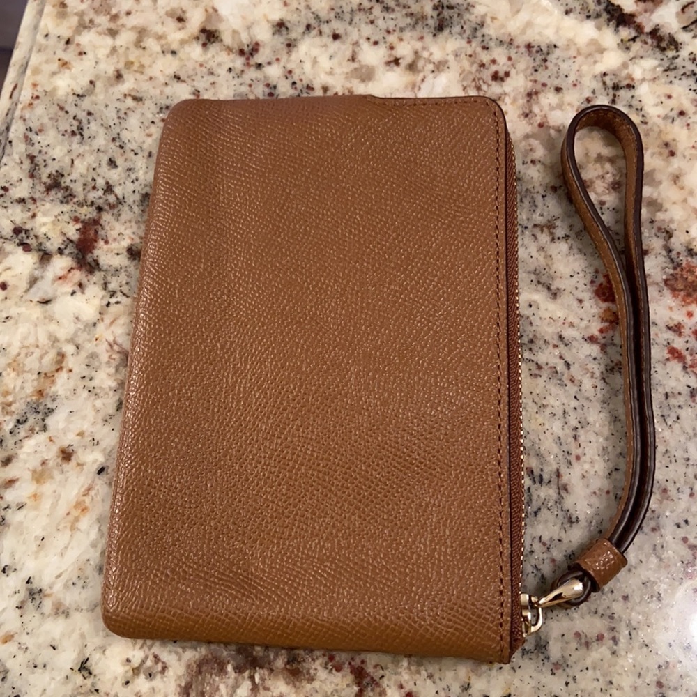 Coach Wristlet - Picture 4 of 7